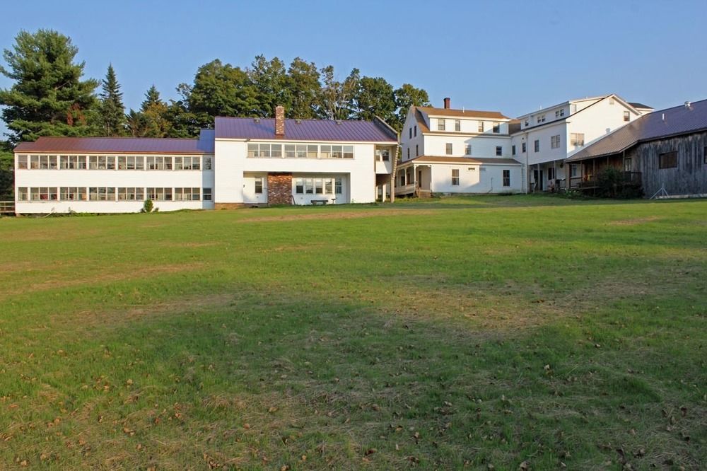 Lake Shore Farm Inn Northwood Exterior photo