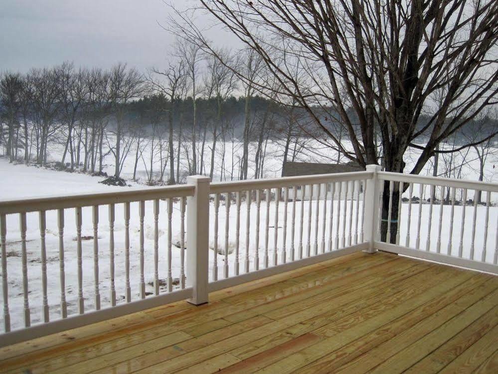 Lake Shore Farm Inn Northwood Exterior photo