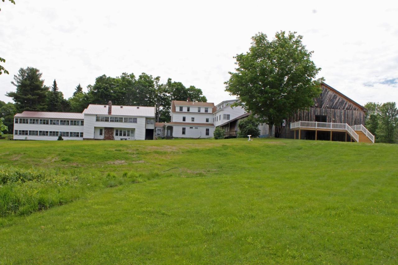 Lake Shore Farm Inn Northwood Exterior photo
